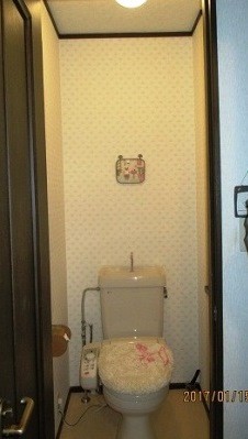 トイレの内装をガラッと変えたいわ。