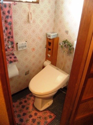 介護するのに今のトイレだと狭くてやりにくい。介護しやすいようにならないかしら。