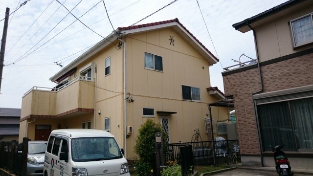 外壁の色褪せが進んでいるので気になっています。