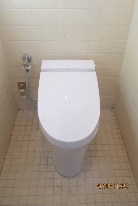 豊田市　Ｉ様邸　トイレリフォーム　タンクレスでスッキリしたトイレに！