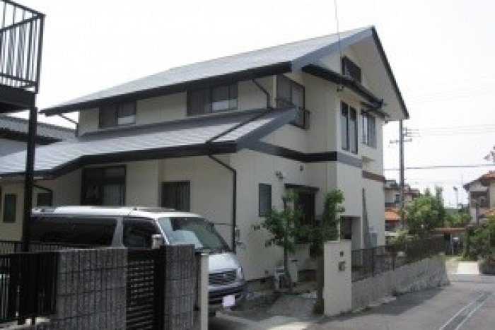 丈夫で断熱性の高い屋根に葺き替えました