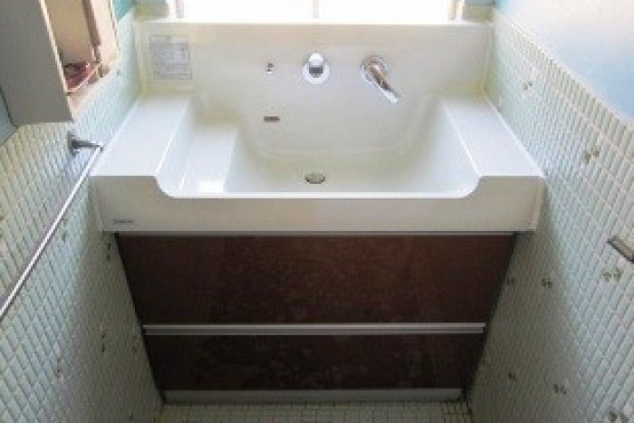 豊田市Ｕ様邸　洗面リフォーム　壁への浸水もなくなり、掃除もし易いです