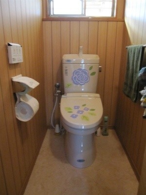 豊田市　Ａ様邸　トイレリフォーム　床もトイレもお掃除しやすくなりました