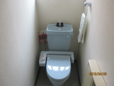 トイレと玄関ホールに手すりを付けたいなぁ。