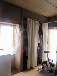 和室に洋服を掛けるスペースがほしいわ。