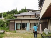 仏間の天井から雨漏りがするので直したいわ。