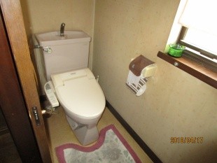 外壁の工事が6月から始まる予定なので、それまでにトイレと洗面の器具を交換したい。