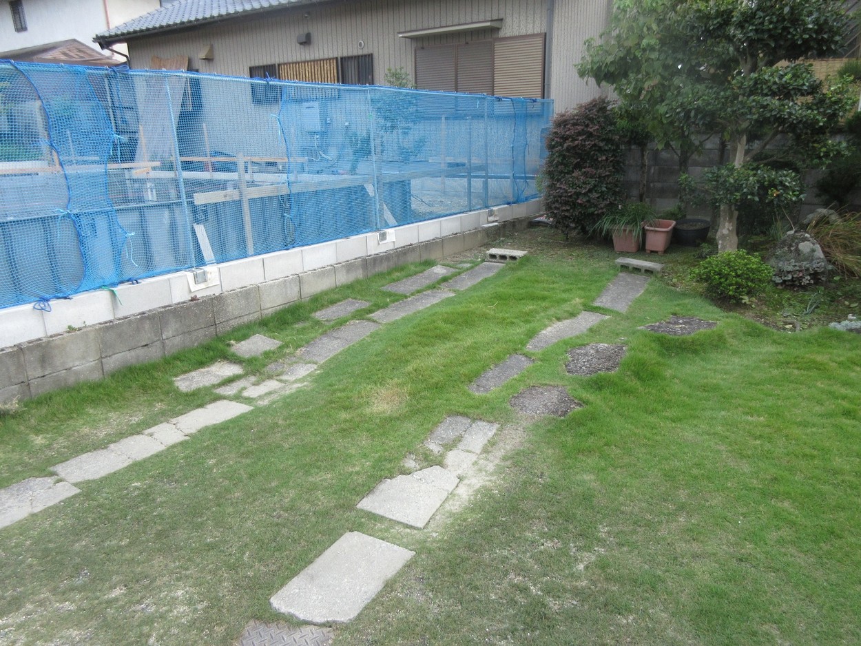 隣に家が建つので目隠しになるようなカーポートは出来ないですか?