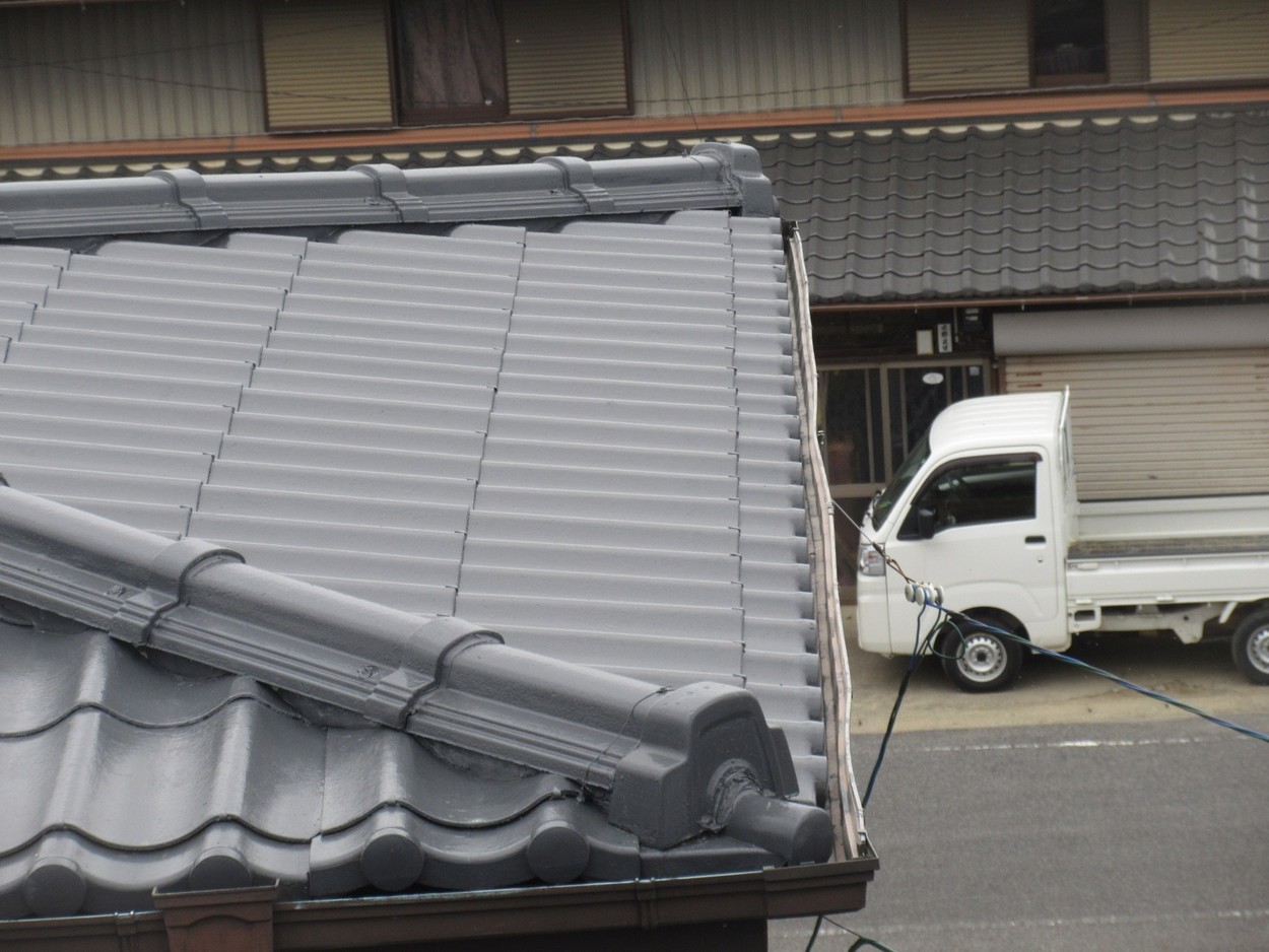 樋が割れていて、雨が漏れていて困っています。