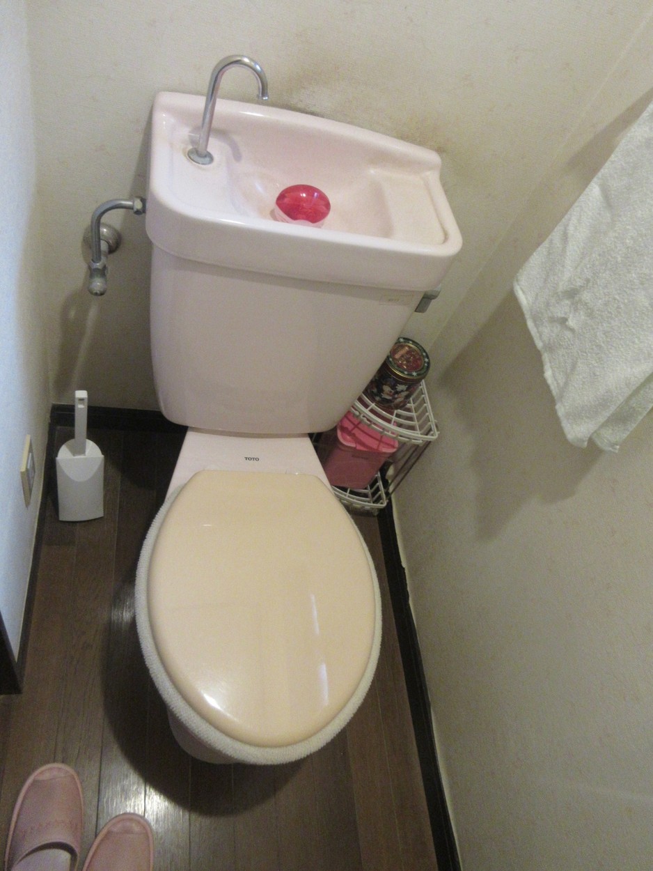 豊田市 トイレリフォーム 埋め込み手洗い器 ｔｏｔｏ ネオレストｒｈ トイレが落ち着く空間へとなりました トイレ リフォーム豊田市 住宅 キッチンのリフォームや外壁塗装は豊田市のヤマハナへ