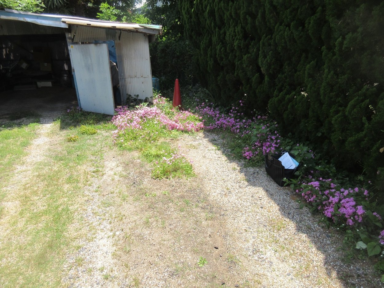 車を雨で濡らさない様にしたいな