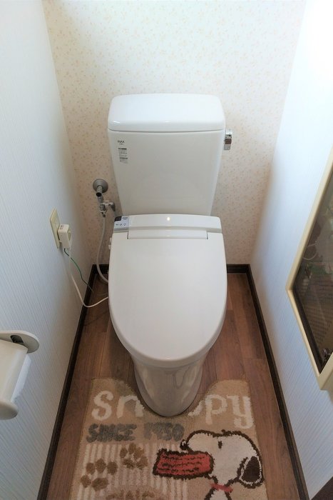 内装も変えて明るいトイレになりました！