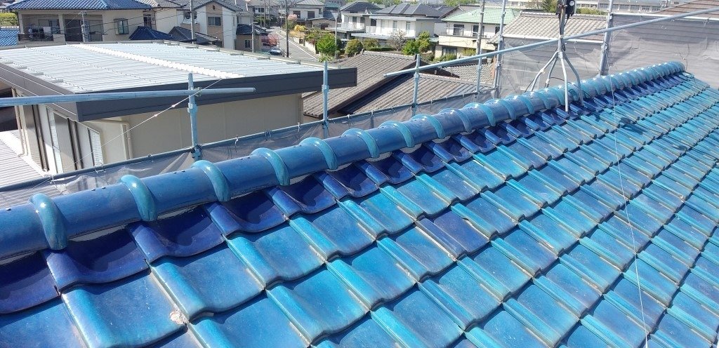 棟を取り替えて雨、風、地震に強い屋根に