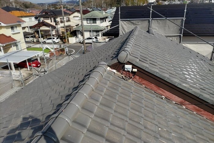 地震でも安心できる瓦屋根の改修方法