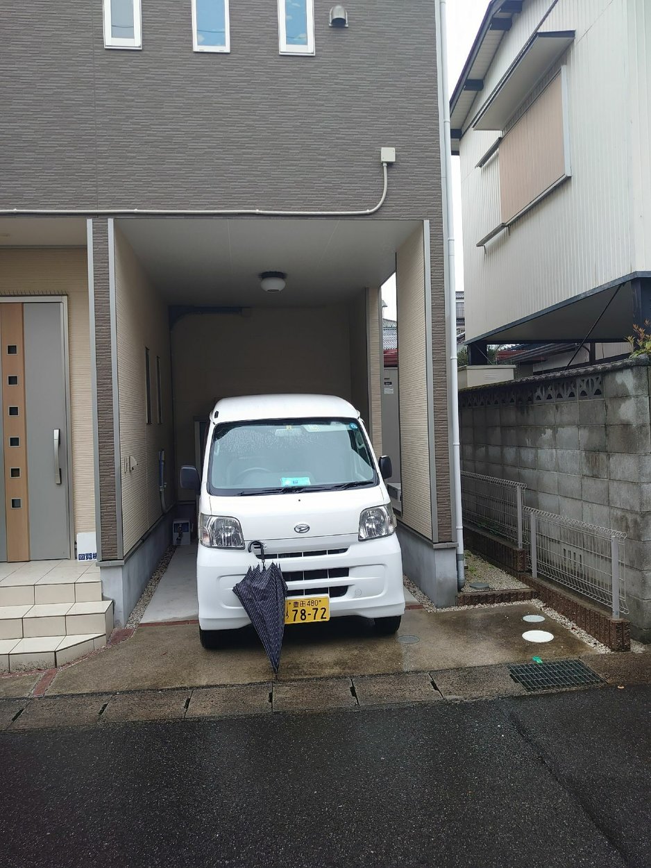 大切な車を入れるのに雨が当たらないようにしたいな