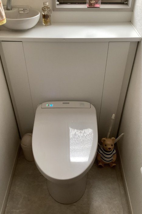 背面収納トイレの便座を新しく！【施工中写真有】