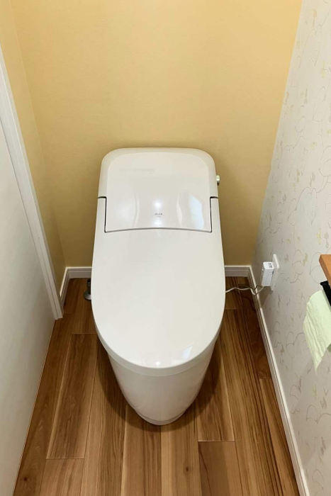トイレ取替工事　明るくおしゃれなトイレに