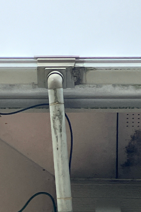 樋がズレてしまってお庭がびしょ濡れ！？簡易的な修繕方法