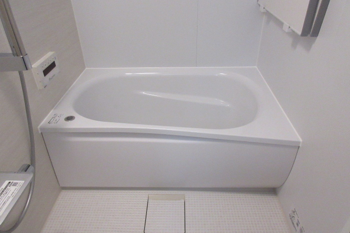 シンプルで使いやすいユニットバスに