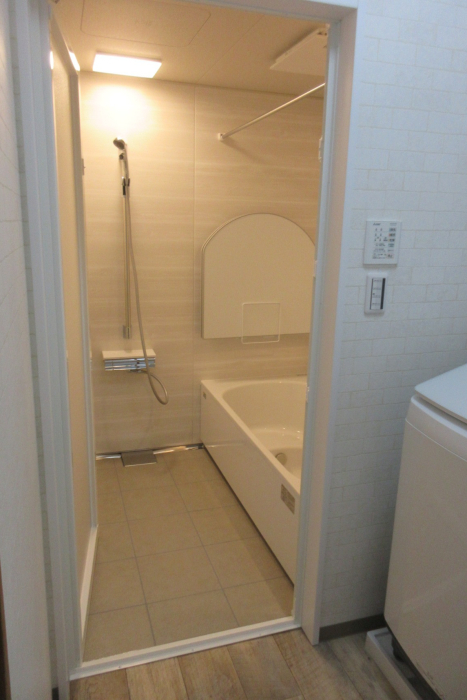 浴室改装工事　広々とした温かいお風呂へ