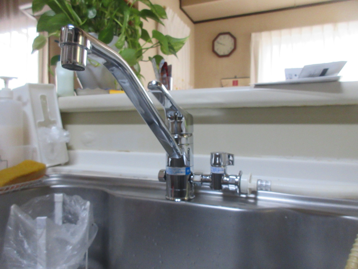 シンプルで快適に！キッチン水栓のお取り替え！