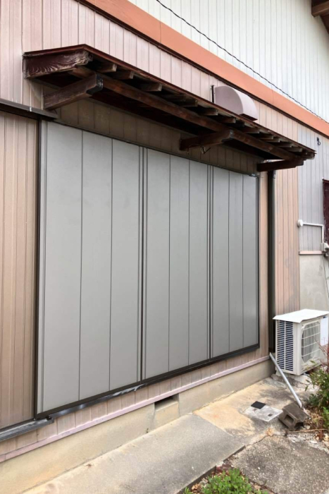 断熱雨戸への取り換え/網戸も新規取り換え