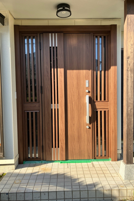 両袖？ランマ？玄関の取替工事