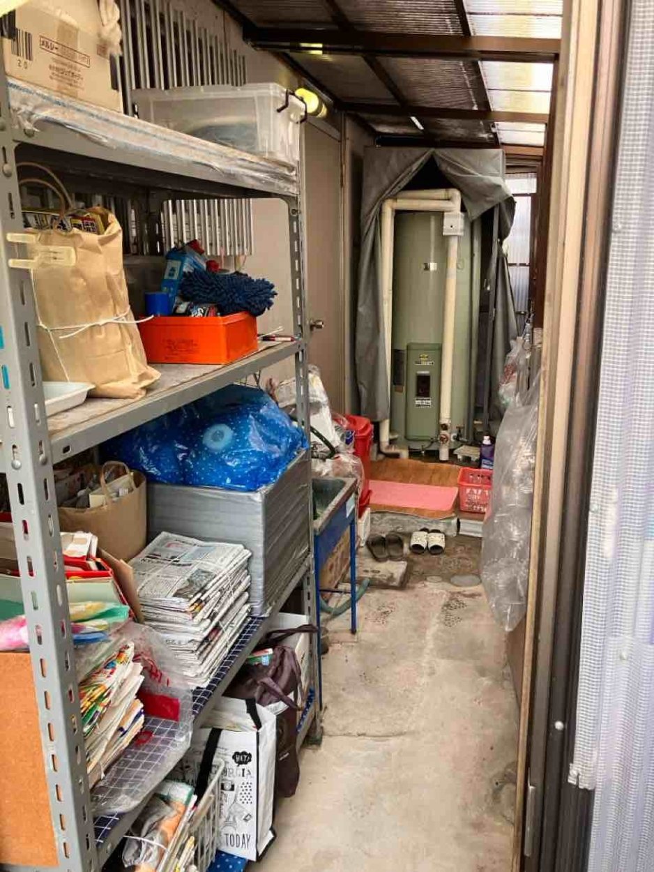 電気温水器から水が漏れてきている
