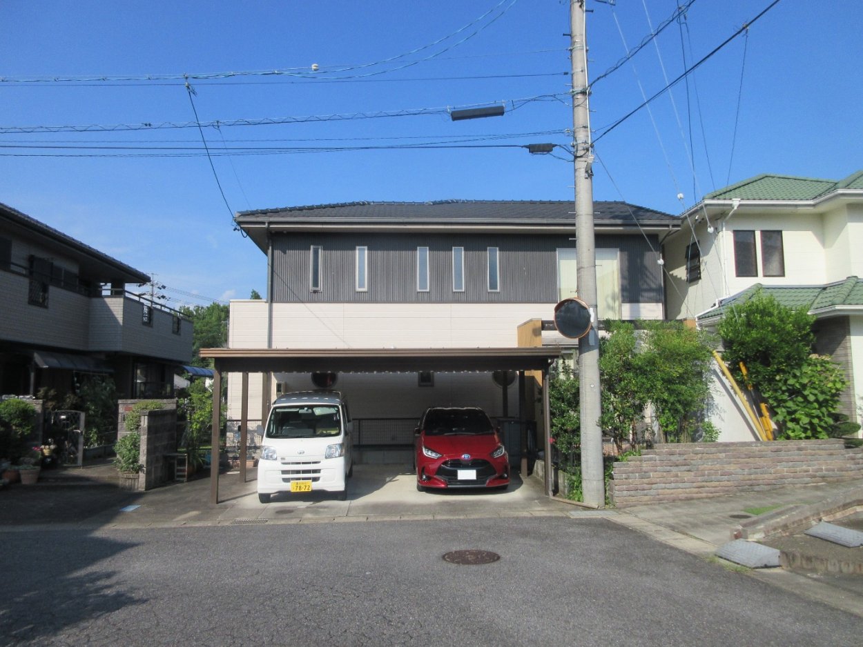 築20年近くになって、外壁塗装をどうすればいいのかわからないです。