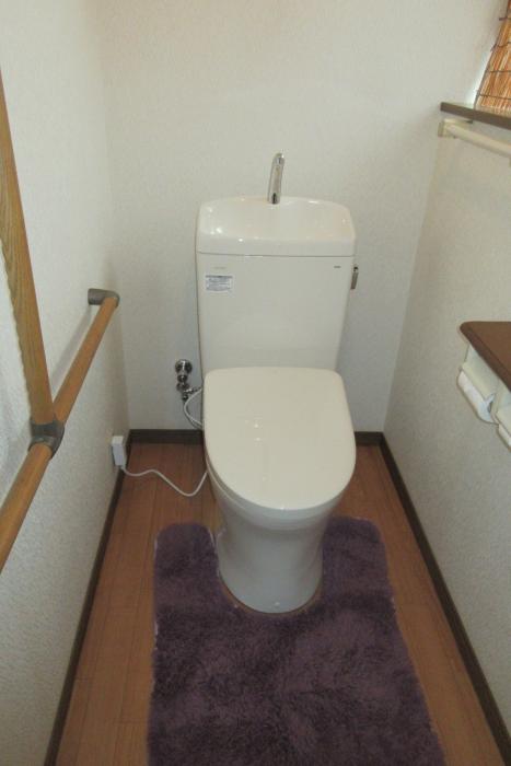 便座から水漏れしてきたので取替したい
