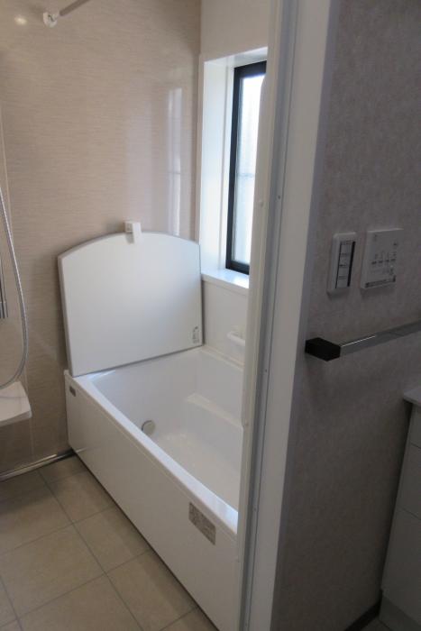 明るく清潔感のある水回り空間を作りました