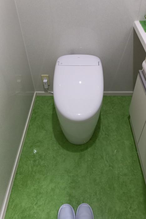 快適・節水機能が搭載されたタンクレストイレにお取替え