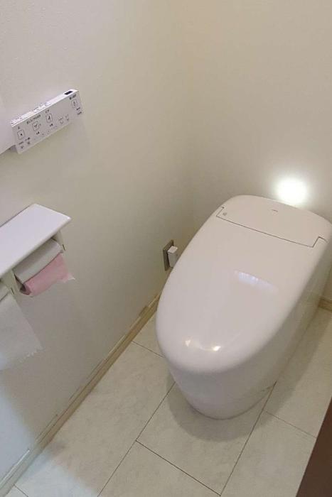 展示品でお値打ちにトイレを取り替えました！