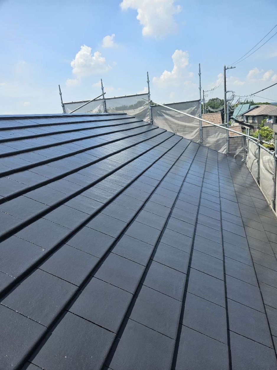 モニエル瓦を塗装して綺麗に仕上げました。