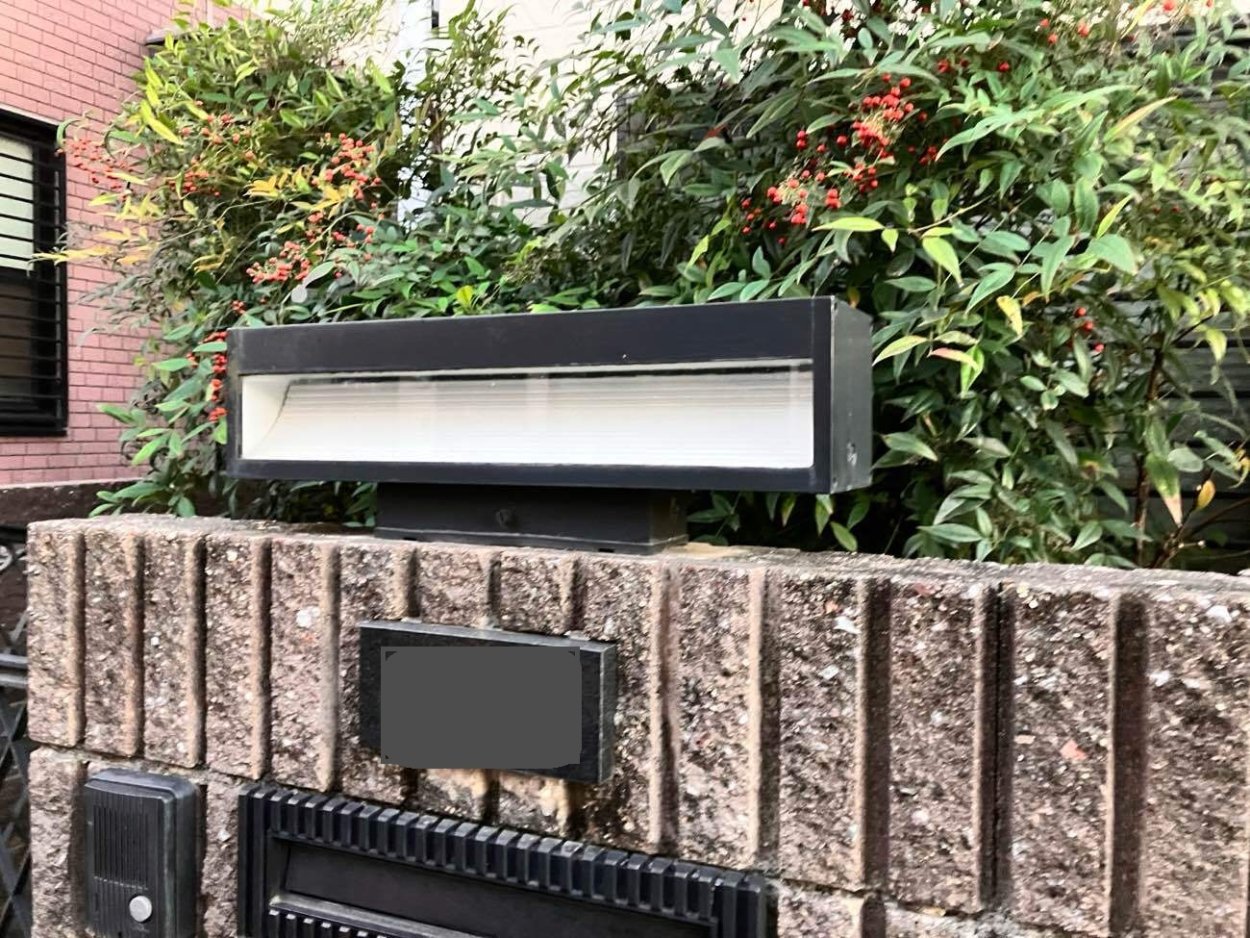 門柱灯が付かないので交換して欲しい