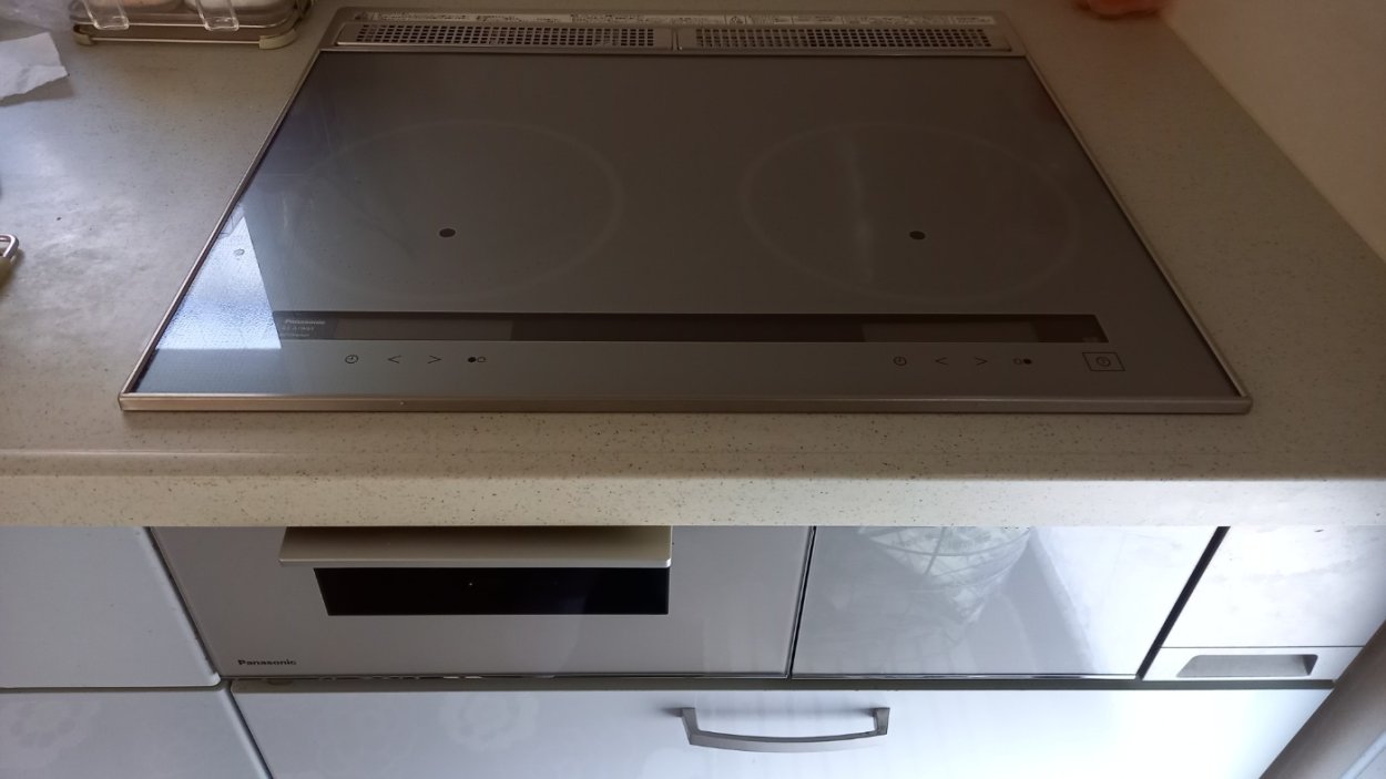 グリルの中に出っ張りが無くてお掃除がしやすくなりました！