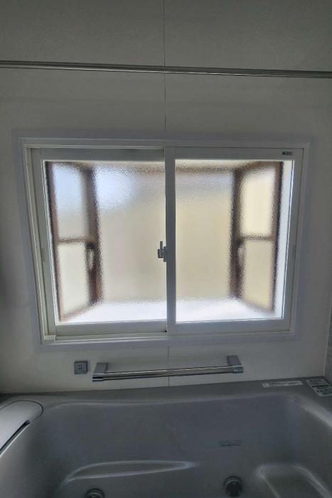 内窓取付工事/2025年補助金利用/窓断熱工事/出窓に内窓取付/出窓にインプラス