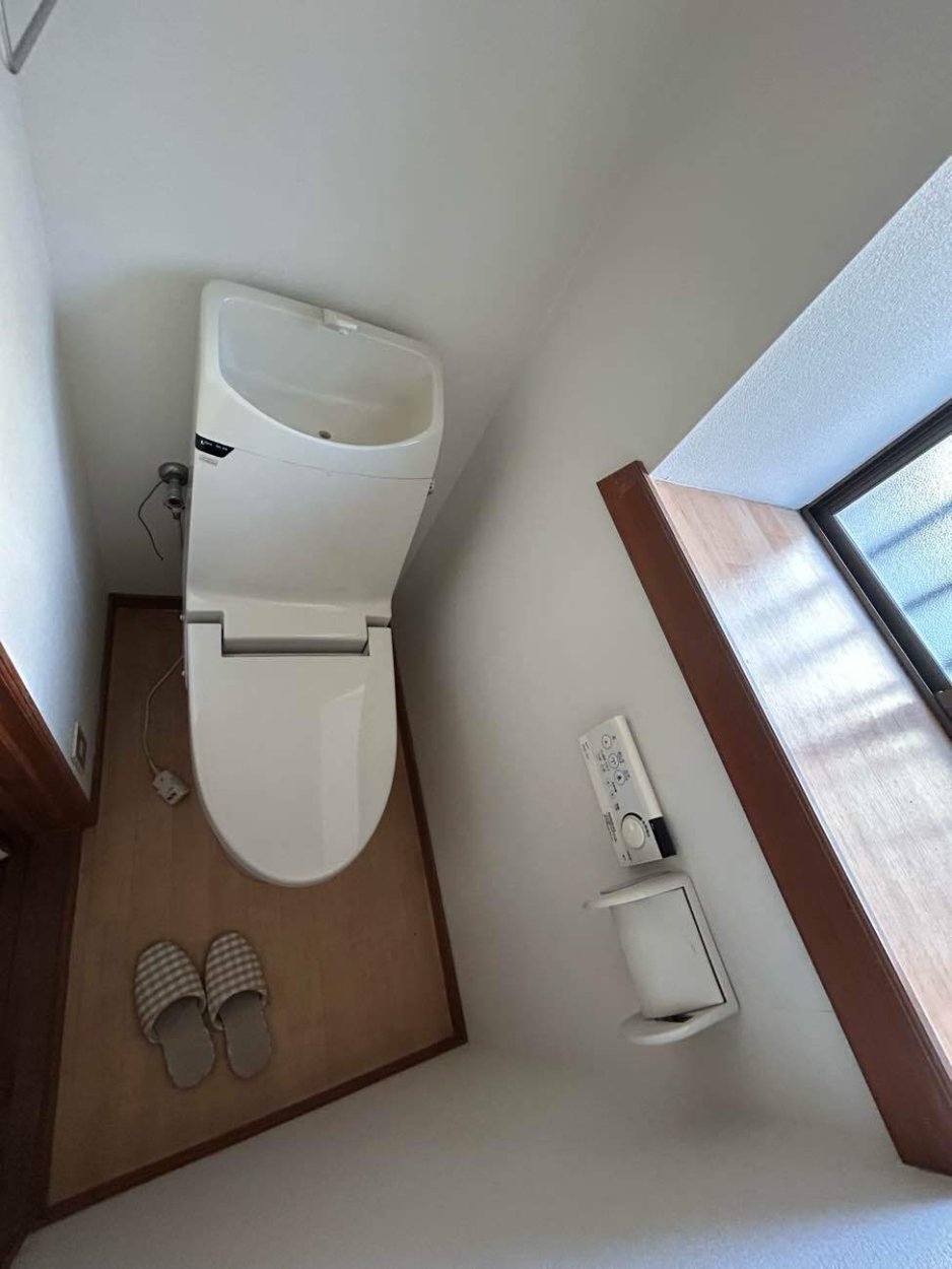 トイレが狭くて使いにくいです・・・