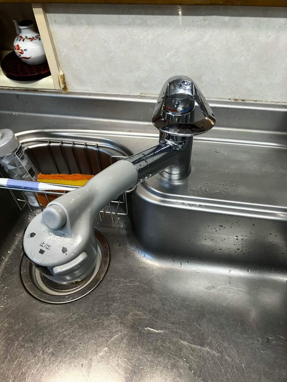 キッチンの中に水溜りができていてびっくりしました＊＊