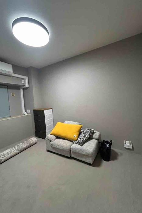 ６畳の壁紙とカーペット貼替＊*豊田市壁紙貼替/豊田市内装工事/豊田市リフォーム/壁紙グレー/壁紙グレー内装