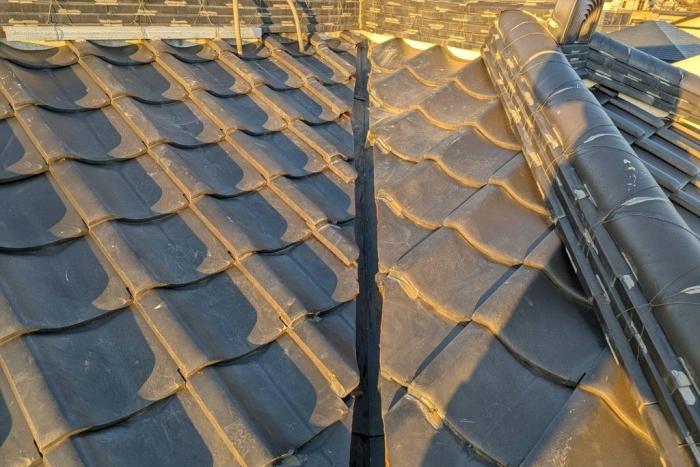 屋根の谷板金の工事