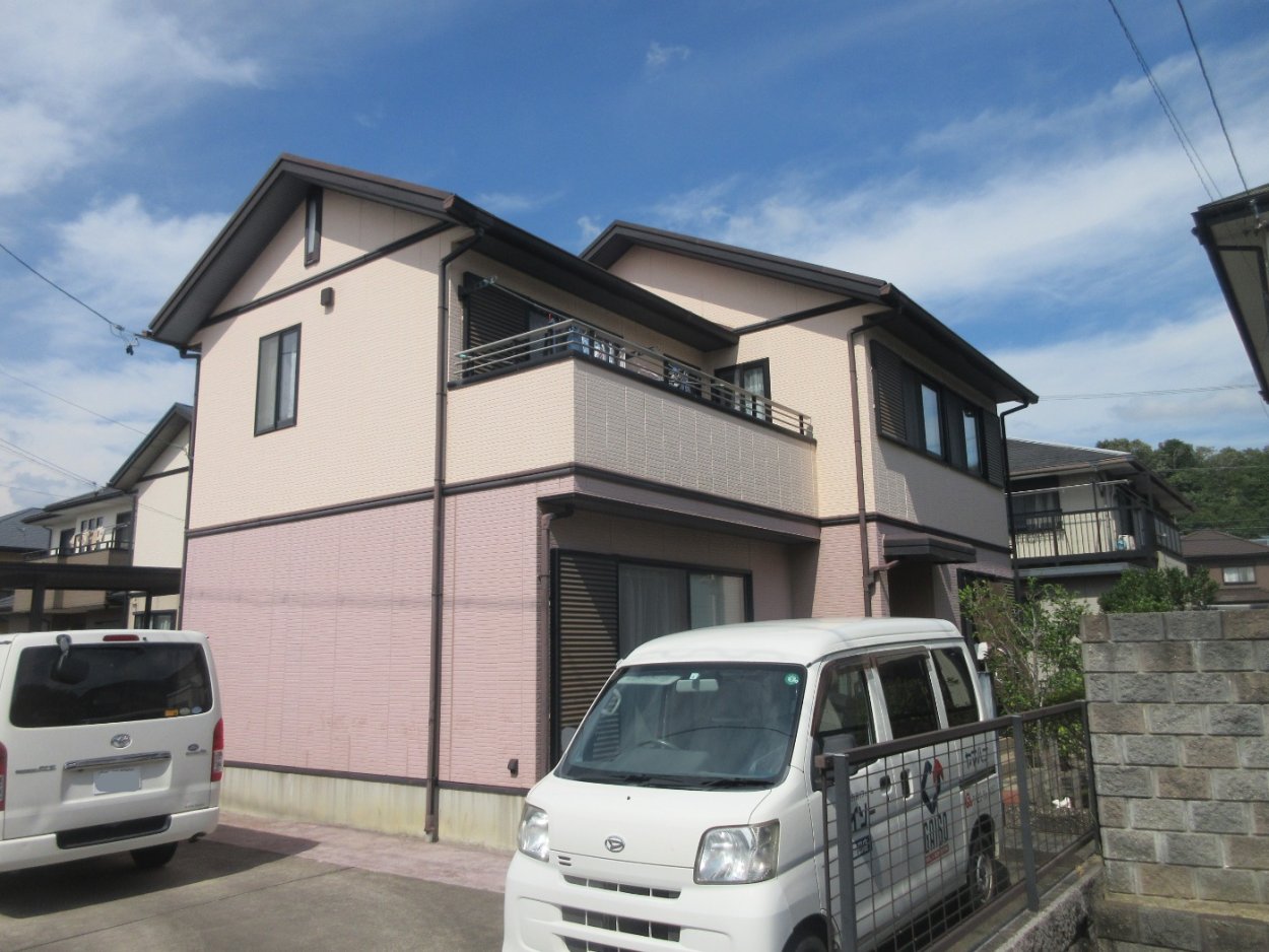 築３０年で前回の塗装から１５年経っています。