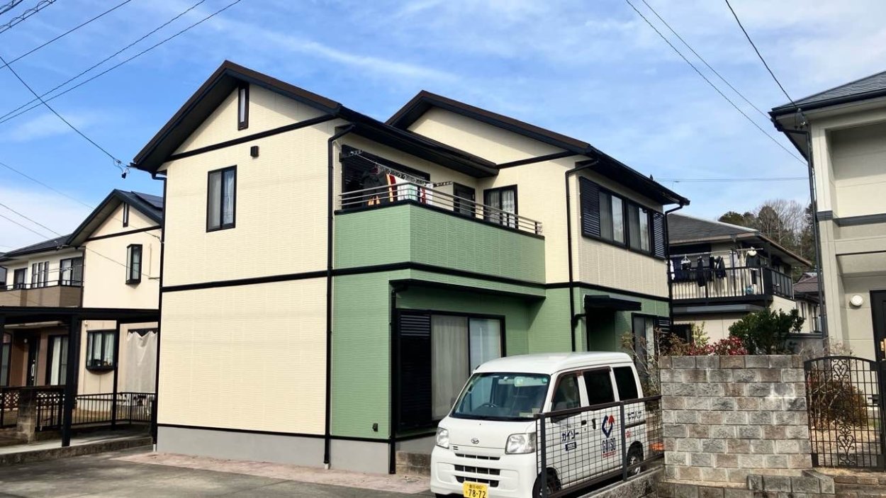 仕上げにクリアーで耐久性プラス１０年！新時代の外壁塗装！