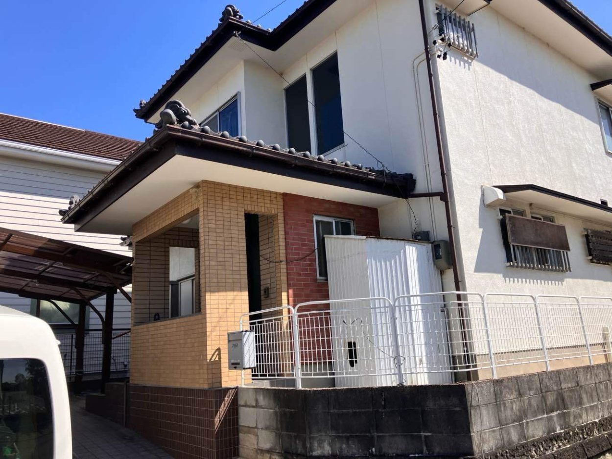 玄関前が狭く、担架が通れる動線を確保したい