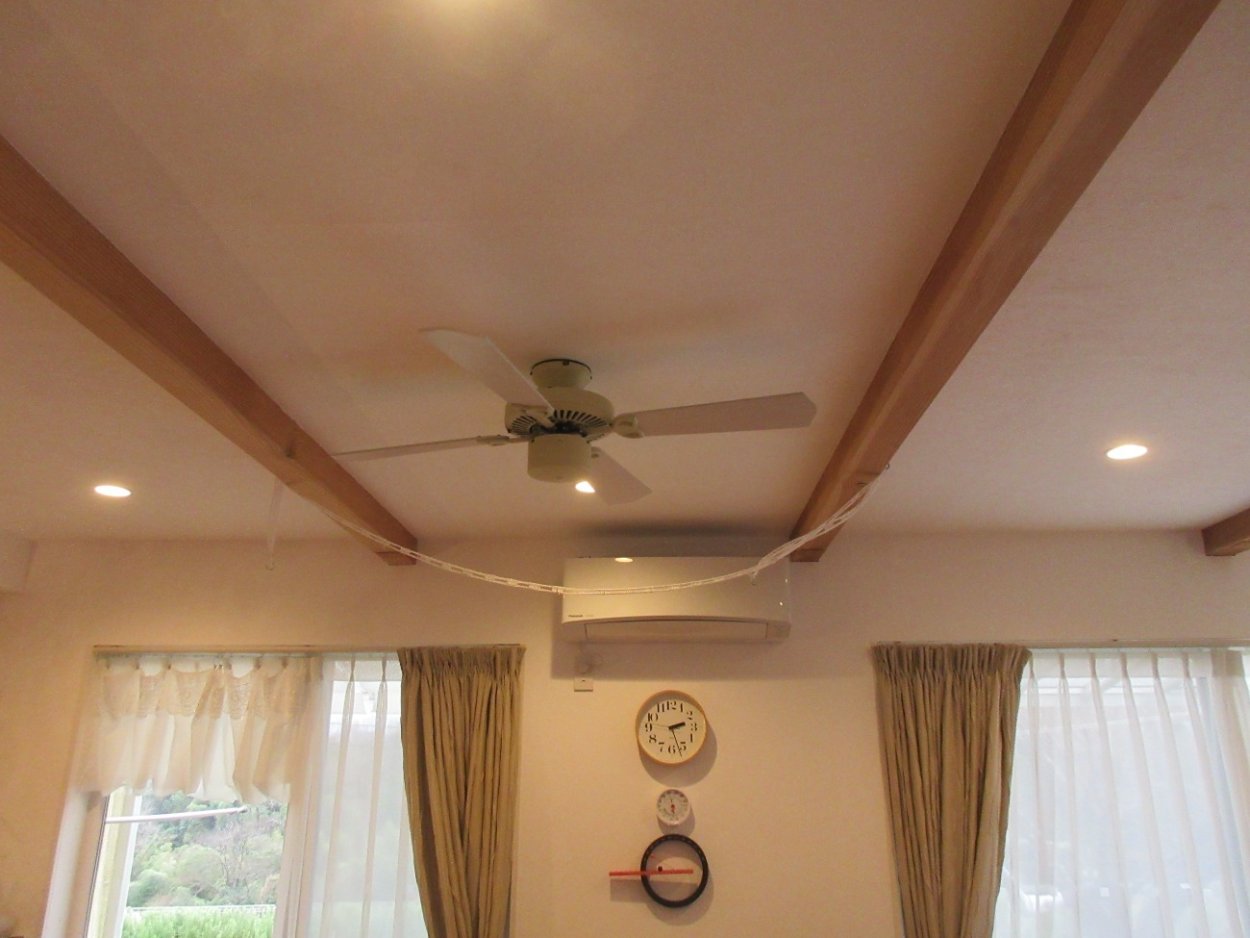 リビングに洗濯ものを乾したい