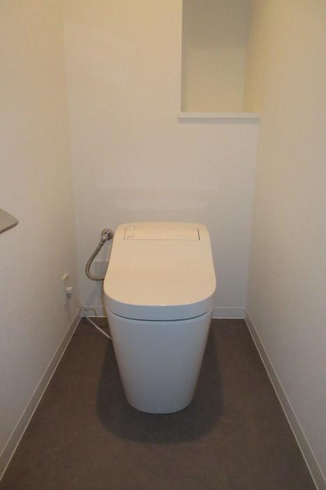 トイレをタンクレスに
