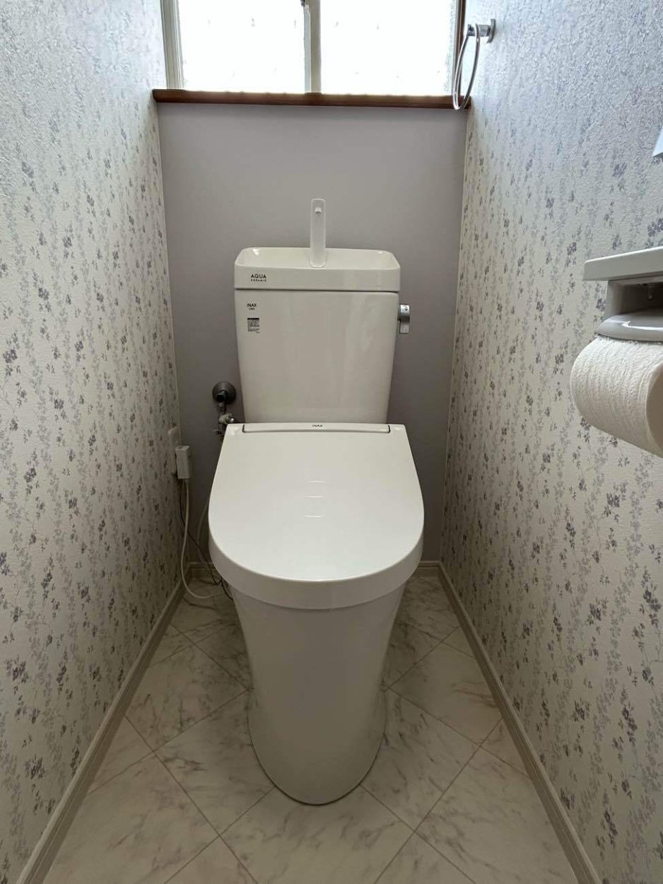 トイレが明るく爽やかな空間になりました＊*