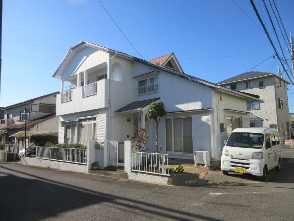 中古住宅を購入しました。外壁の塗装を検討しています。